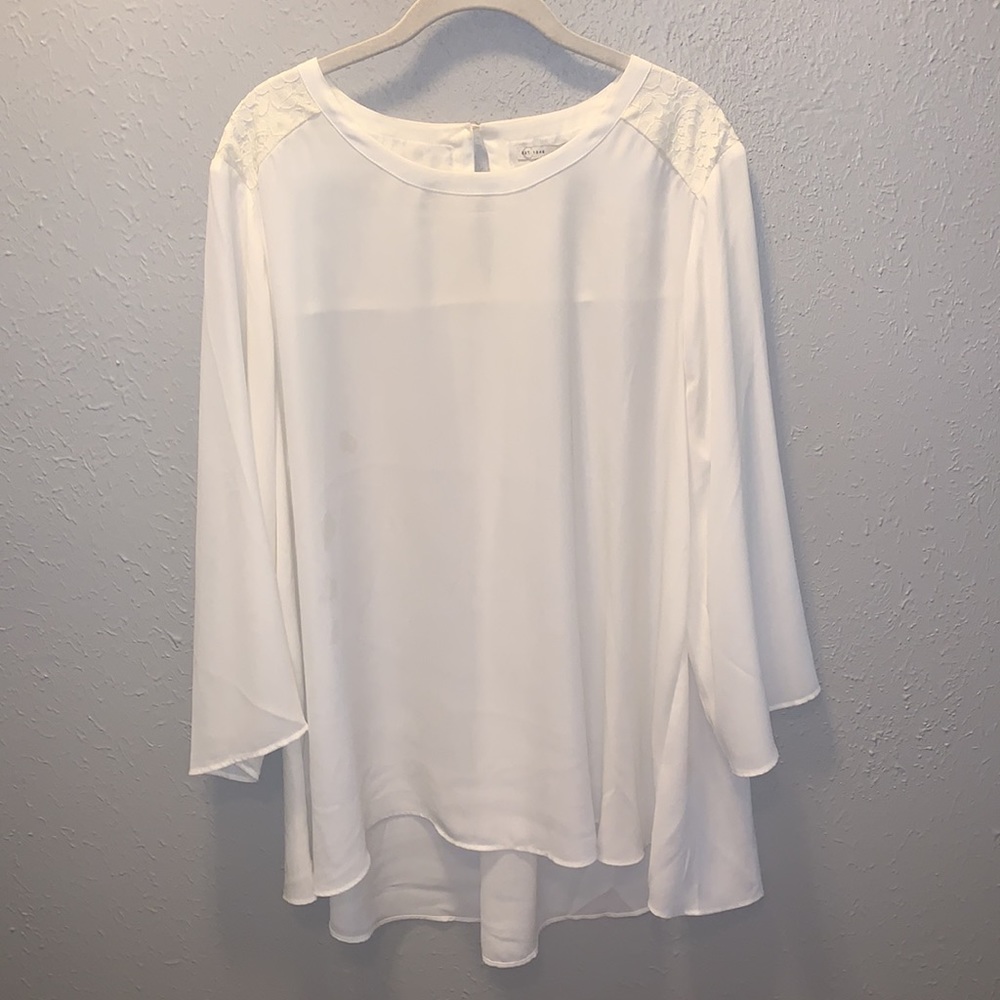 Est. 1846 Ivory Lace Top Blouse Bell Sleeves Women’s Plus size 18 20 W